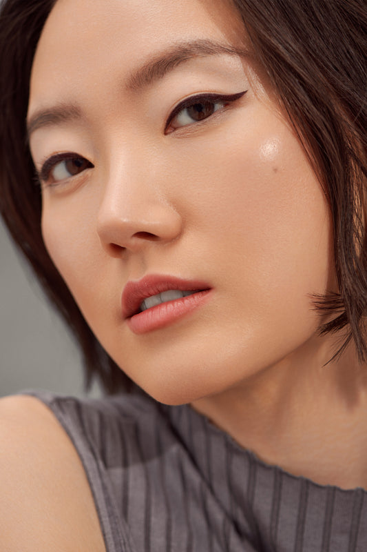 Precision Felt Tip Liquid Eyeliner - Brown